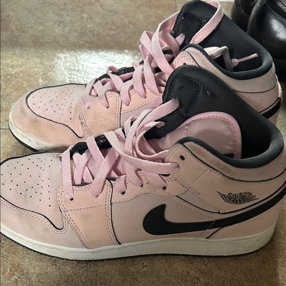Nike Women's Black and Pink High-Top Sneakers - Picture 1 of 5
